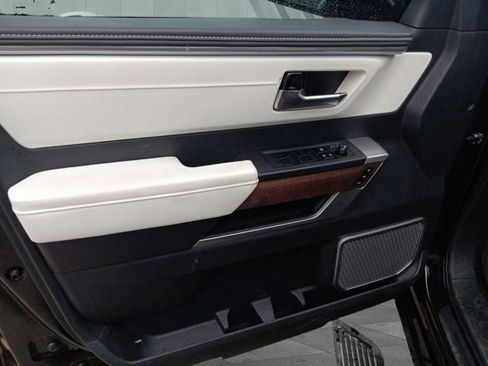 Used 2024 Toyota Sequoia Capstone image 8