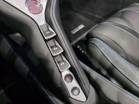 Used 2024 McLaren 750S Spider RWD image 14
