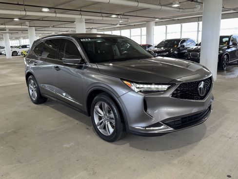 Used 2023 Acura MDX SH-AWD image 2