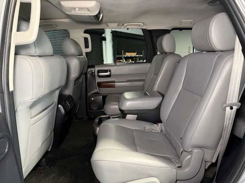 Used 2013 Toyota Sequoia Platinum AWD/4WD image 24