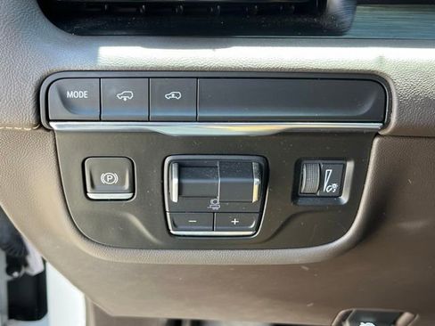Used 2021 Cadillac Escalade Premium Luxury w/ Driver Assist Tech Package RWD image 16