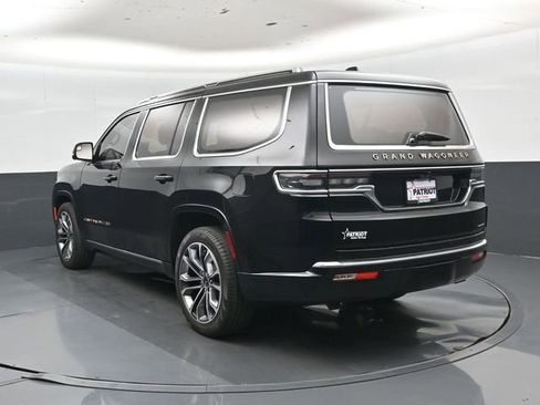 Used 2024 Jeep Grand Wagoneer Series III w/ Rear Seat Video Group 1 AWD/4WD image 6