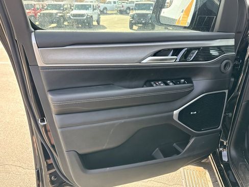 New 2026 Jeep Grand Wagoneer L Limited image 10