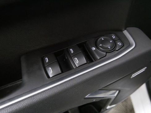 Used 2025 Chevrolet Silverado 1500 RST w/ Convenience Package II AWD/4WD image 17