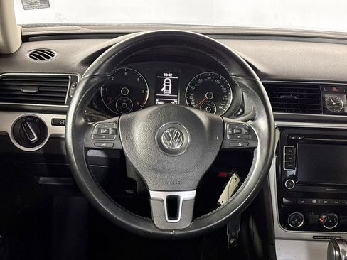 Used 2013 Volkswagen Passat TDI SE image 13