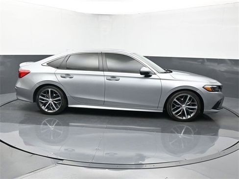 Used 2023 Honda Civic Touring image 6