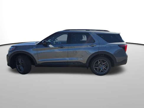 New 2026 Ford Explorer ST-Line image 2