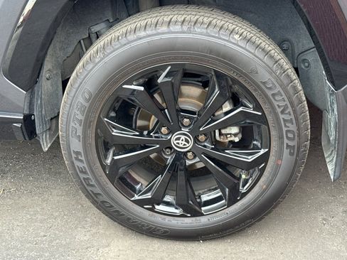 Used 2023 Toyota RAV4 SE w/ Convenience Package image 4