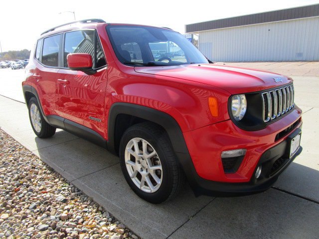 Used 2020 Jeep Renegade Latitude FWD image 3