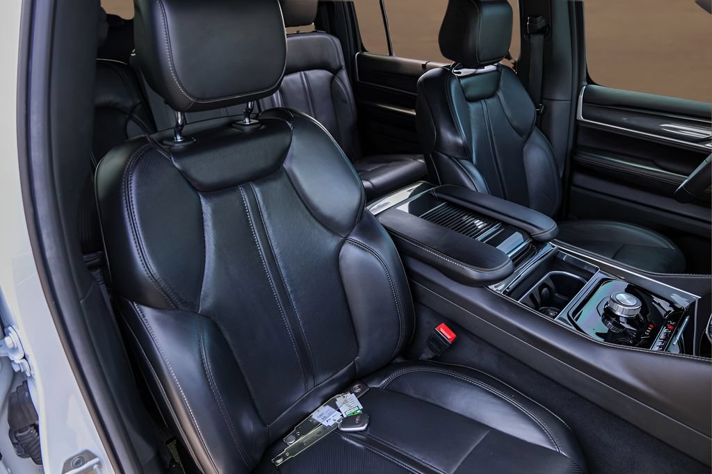 Used 2022 Jeep Wagoneer Series I w/ Convenience Group I RWD image 31
