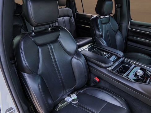 Used 2022 Jeep Wagoneer Series I w/ Convenience Group I RWD image 31