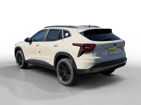 New 2026 Chevrolet Trax ACTIV FWD image 3
