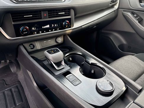 Used 2026 Nissan Rogue SV image 26