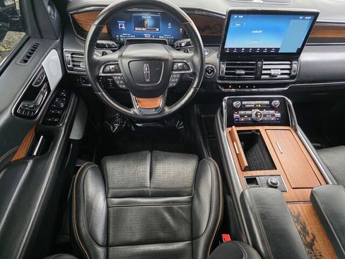Used 2022 Lincoln Navigator Black Label image 13