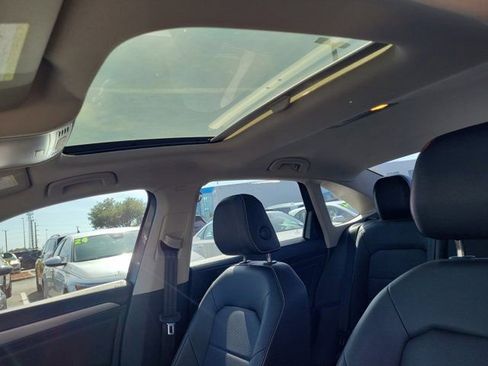 Used 2023 Volkswagen Jetta SE w/ Panoramic Sunroof Package FWD image 14