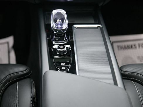 Certified 2026 Volvo XC60 T8 Ultra AWD/4WD image 30