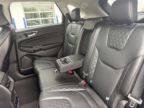 Used 2023 Ford Edge Titanium w/ Class II Trailer Tow Package AWD/4WD image 26