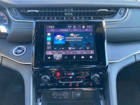 New 2025 Jeep Grand Cherokee 4WD image 18