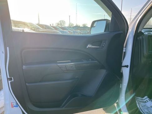 Used 2018 GMC Canyon SLE w/ SLE Convenience Package image 10