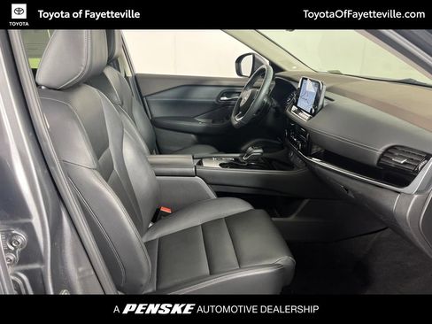Used 2023 Nissan Rogue SL w/ SL Premium Package FWD image 6