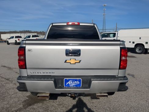 Used 2018 Chevrolet Silverado 1500 Custom w/ Custom Value Package image 4