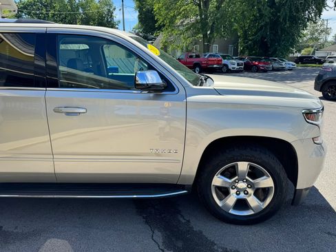 Used 2017 Chevrolet Tahoe Premier AWD/4WD image 11