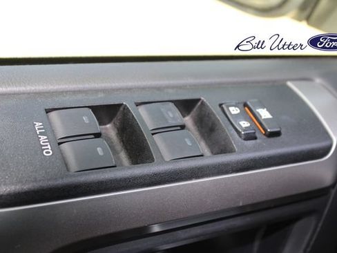 Used 2021 Toyota 4Runner SR5 Premium w/ Moonroof Package RWD image 23