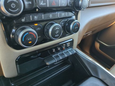 Used 2021 RAM 1500 Laramie image 12