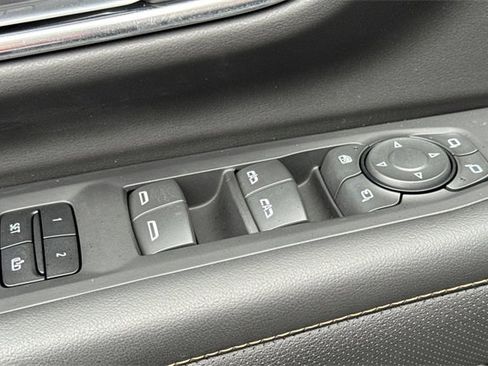 Used 2023 GMC Yukon AT4 image 12