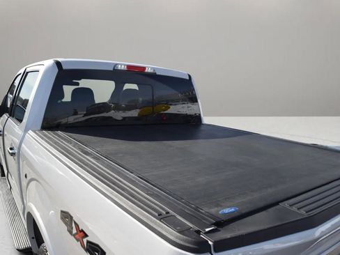 Used 2017 Ford F150 Platinum w/ Equipment Group 701A Luxury image 7