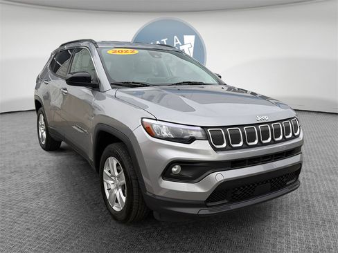 Used 2022 Jeep Compass Latitude w/ Convenience Group image 1
