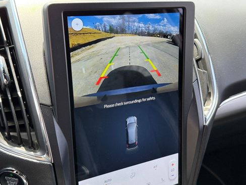 Used 2023 Ford Edge ST image 24