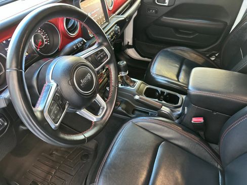 Used 2022 Jeep Gladiator Rubicon image 10