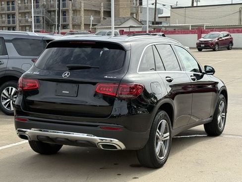 Used 2022 Mercedes-Benz GLC 300 4MATIC image 4