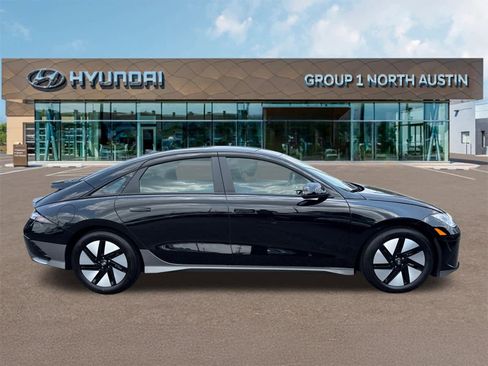 New 2025 Hyundai Ioniq 6 SE image 4