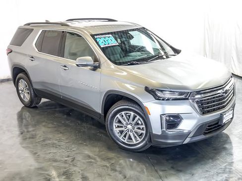 Certified 2023 Chevrolet Traverse LT FWD image 6