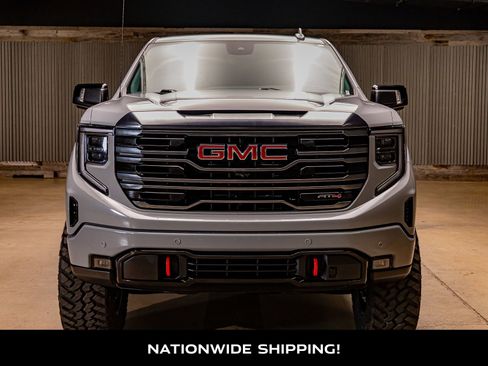Used 2024 GMC Sierra 1500 AT4 w/ Technology Package image 4