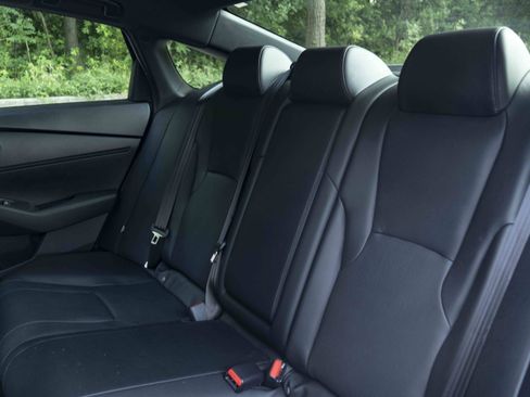 Used 2025 Honda Accord Sport image 18