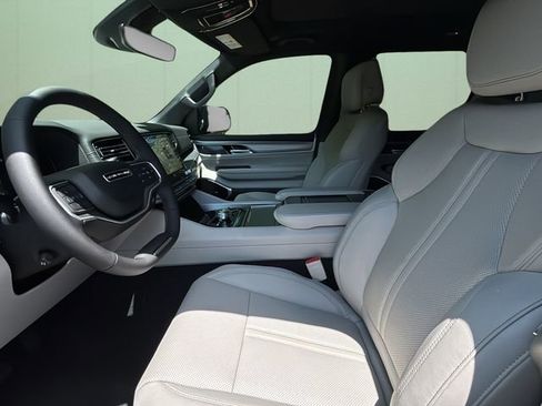 New 2026 Jeep Grand Wagoneer L Limited AWD/4WD image 11