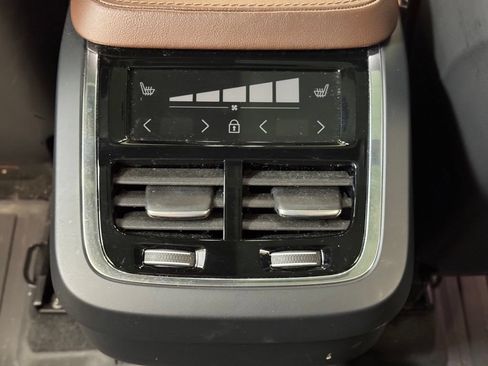 Used 2023 Volvo XC90 B6 Plus w/ Protection Package Premier AWD/4WD image 21
