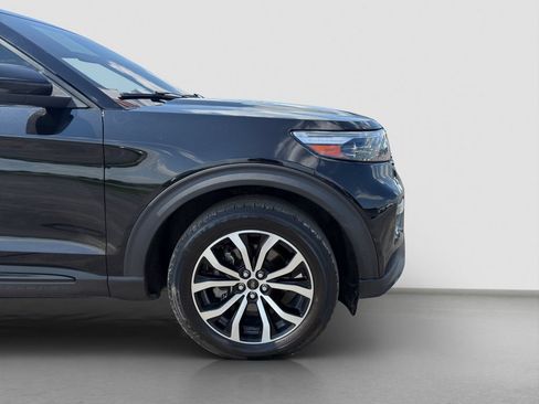 Used 2021 Ford Explorer ST w/ Equipment Group 401A AWD/4WD image 32