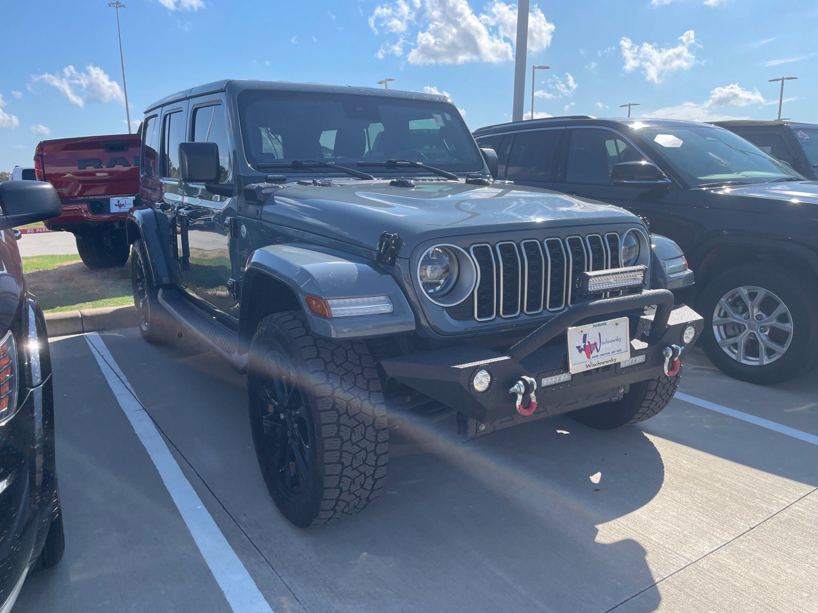 Used 2024 Jeep Wrangler Unlimited Sahara AWD/4WD image 3