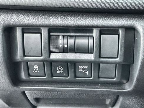 Used 2021 Subaru Crosstrek 2.0i Premium w/ Moonroof Package image 16