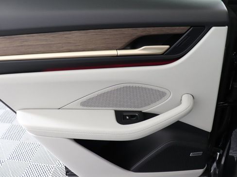 Used 2024 Porsche Macan 4 Electric image 24