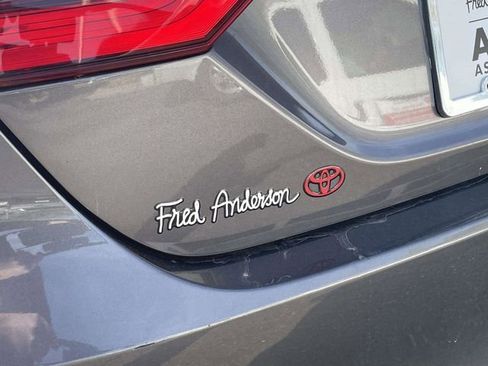 Used 2021 Toyota Camry LE image 11