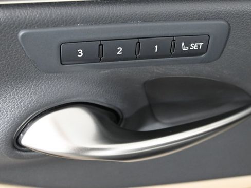 Used 2019 Lexus ES 300h image 20