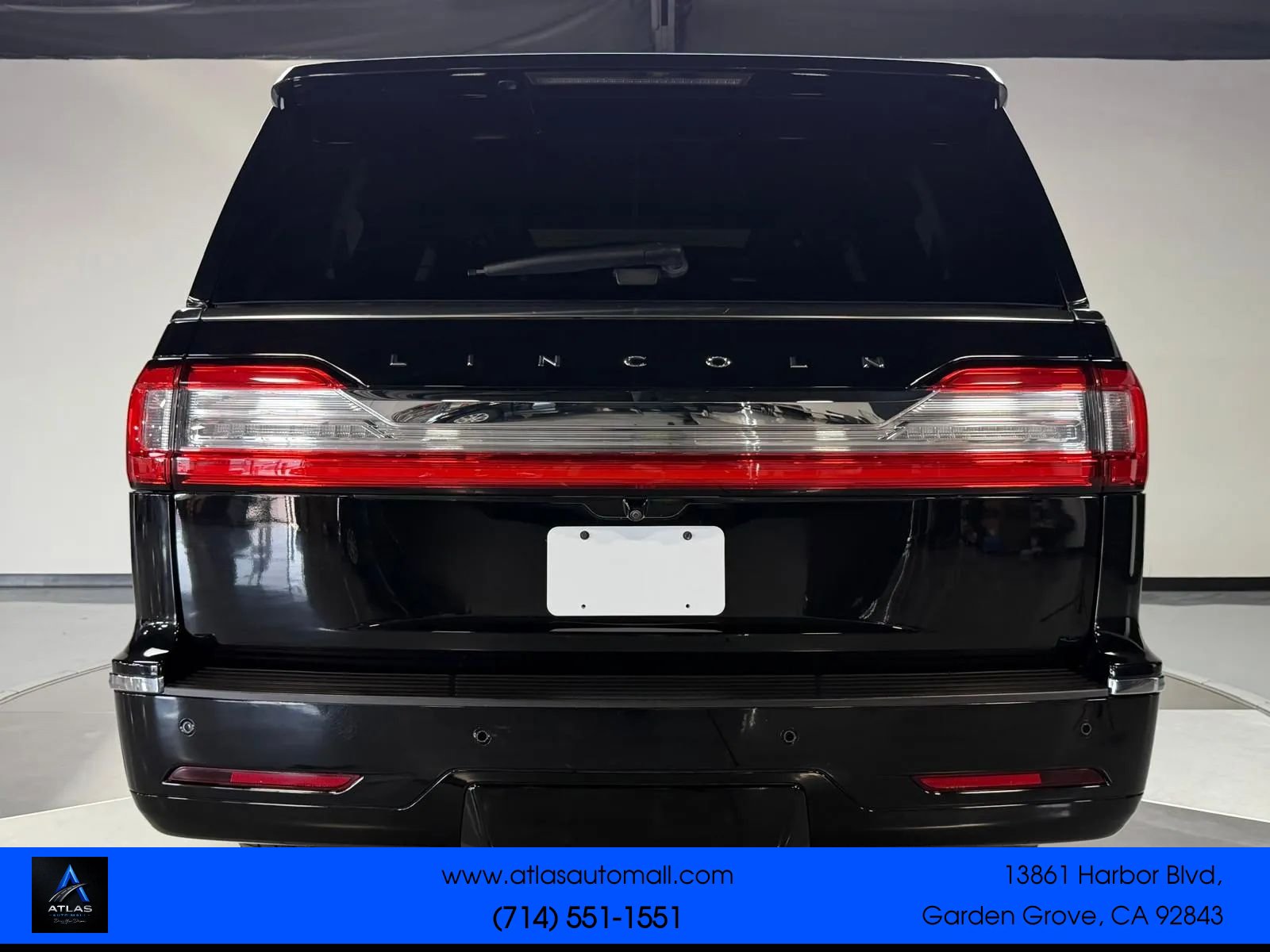 Used 2019 Lincoln Navigator L Reserve AWD/4WD image 5