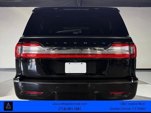 Used 2019 Lincoln Navigator L Reserve AWD/4WD image 5