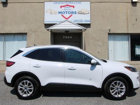 Used 2020 Ford Escape SE AWD/4WD image 4