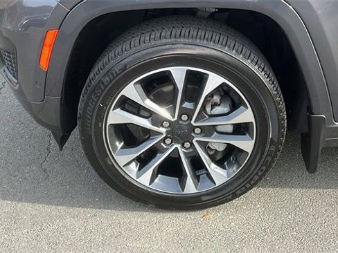 Used 2023 Jeep Grand Cherokee Overland w/ MOPAR Finishing Package image 8